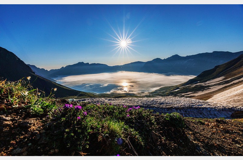 백두산 호수에 안개 피던 날