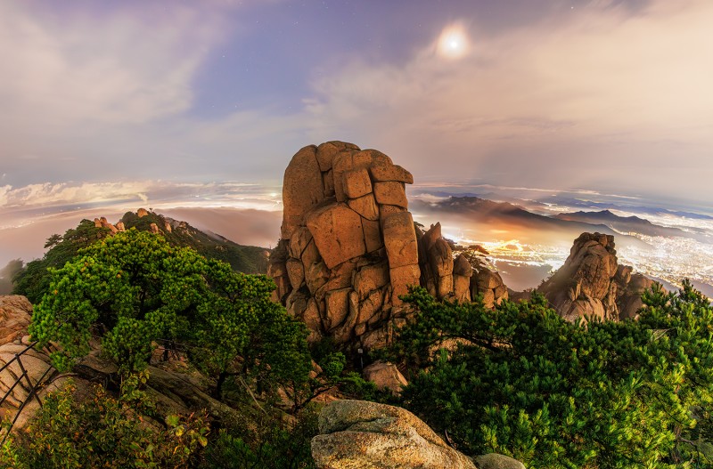 달빛받은 도봉산