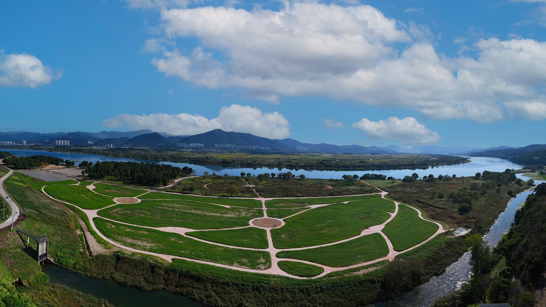 고령 은행나무숲 에서..