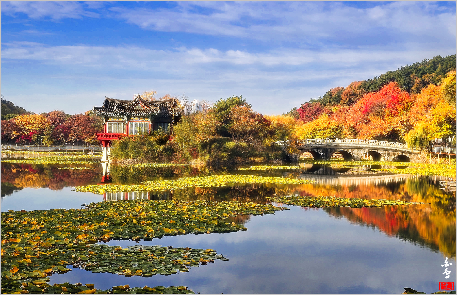 드론만 들고 다니다가 휴대폰으로도 한컷 했습니다