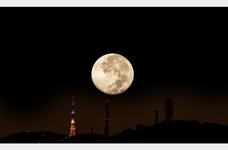 달  떨어지는 황련산