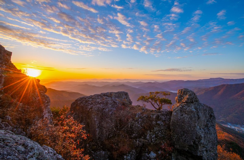 고릴라 바위 일출