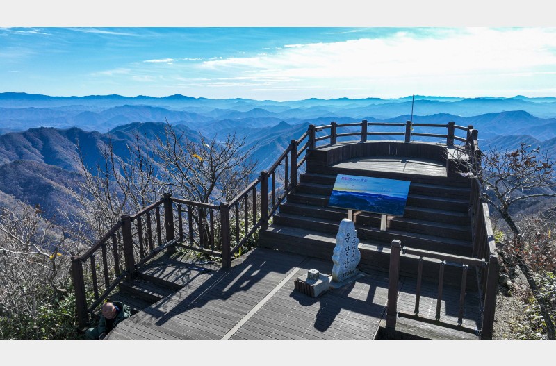 완주장군봉에서 속리산묘봉까지